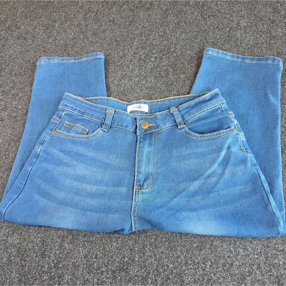 Just Be Women's Medium Blue Stretch Denim Capri Jeans Cropped Side Slit Hem